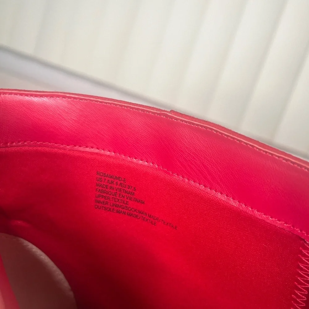 Red suede material Just Fab booties! NEW! NWOT! Size 7.5 women’s chunky heel. - Picture 7 of 8